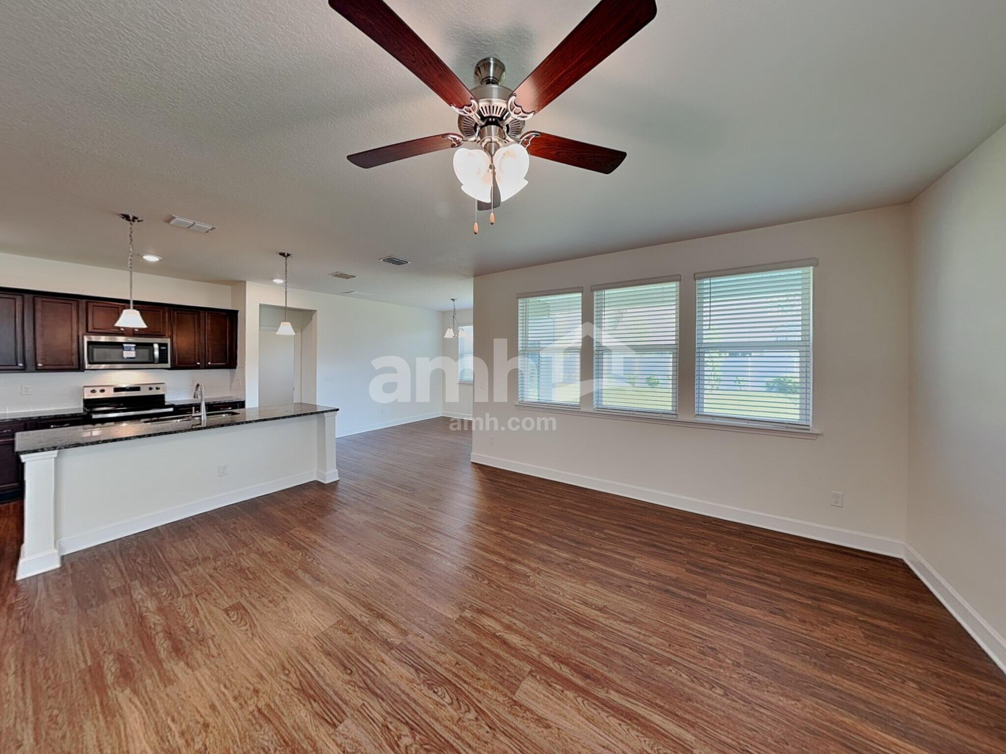 Building Photo - 158 Opal Way