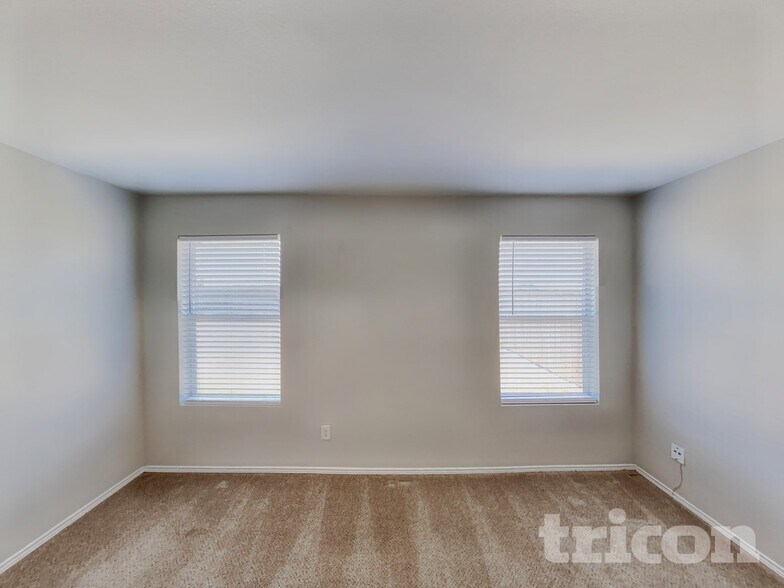 Building Photo - 1412 Castle Ridge Rd