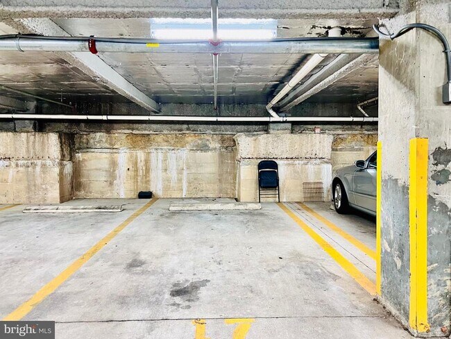 Building Photo - 2410 17th St NW