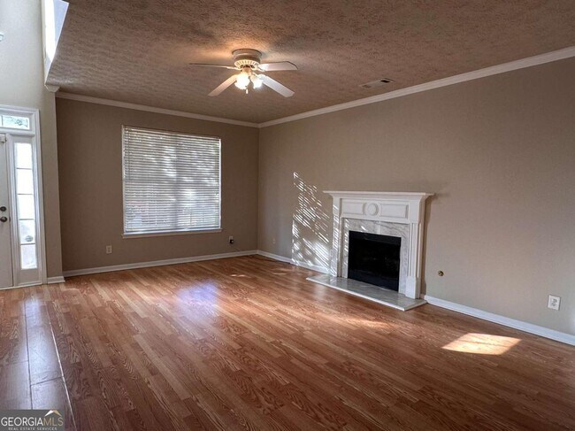 Building Photo - 305 Hulan Way