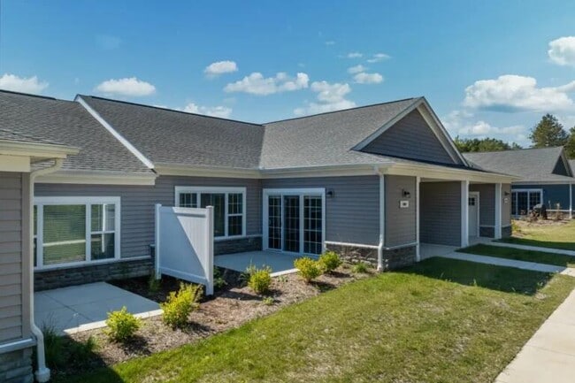 Building Photo - 1840 Sugaree Ln