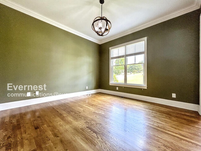 Building Photo - 1070 Windfaire Pl