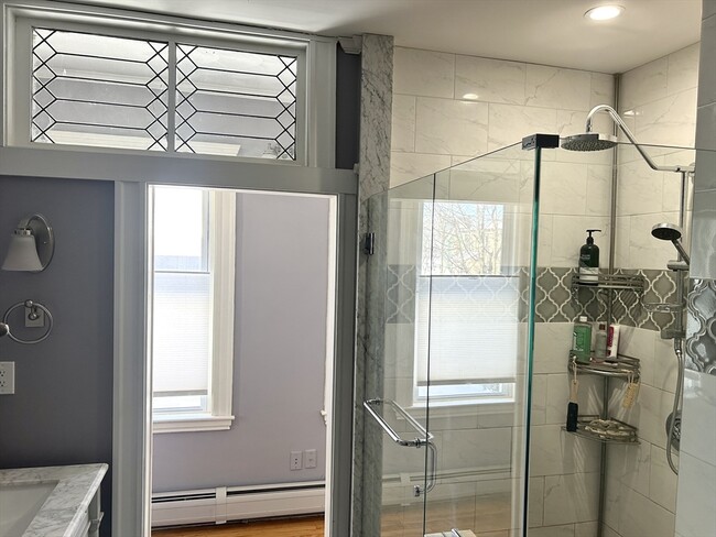 Building Photo - 46 Lombard Terrace