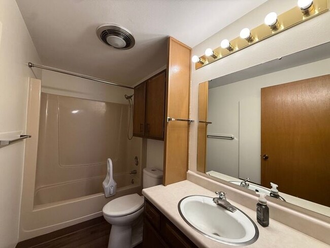 Building Photo - $1,195 | 2 Bedroom, 1 Bathroom CONDO | Designed for Ages 55+ | Pet Friendly | Available for Immed...