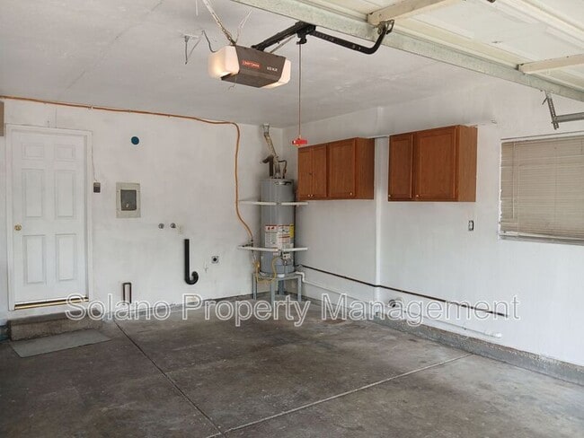 Building Photo - 400 Mokelumne Dr