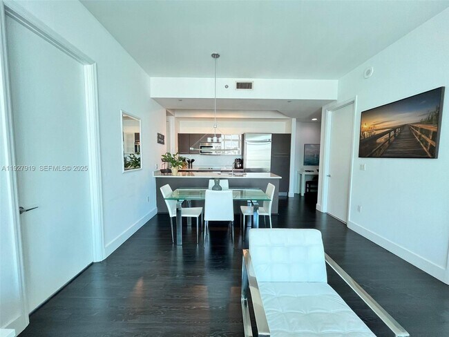 Building Photo - 55 SE 6th St