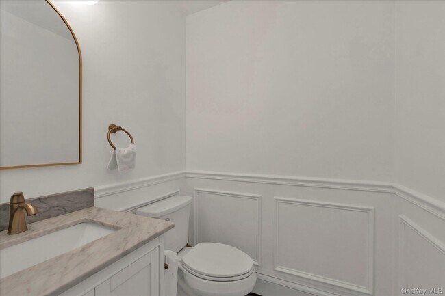 Building Photo - 8 Branding Iron Ln