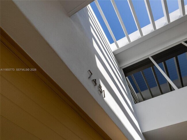 Building Photo - 7451 NW 103rd Ct