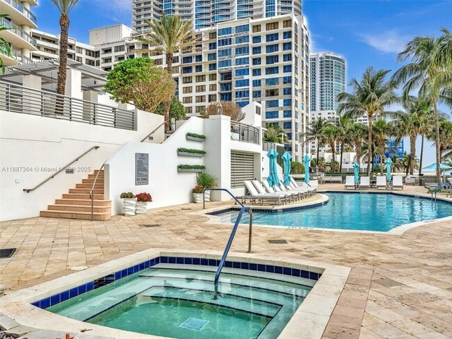 Building Photo - 3535 S Ocean Dr