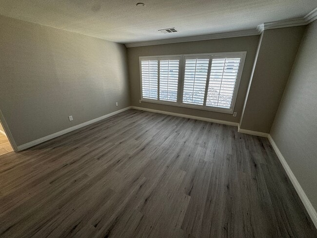 Building Photo - 2nd Floor Condo in Murrieta