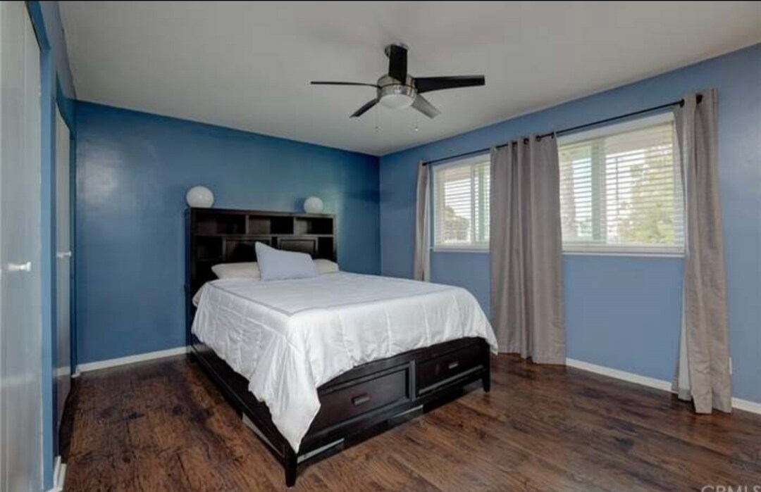 Building Photo - 3220 Merrill Dr