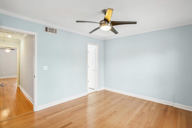 Building Photo - 1002 Defoors Landing NW