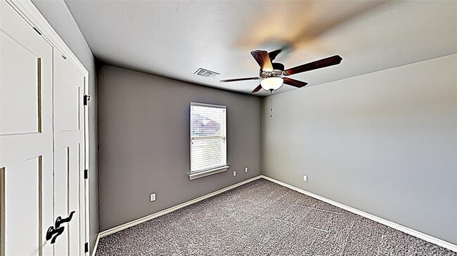 Building Photo - 4201 SE 38th St