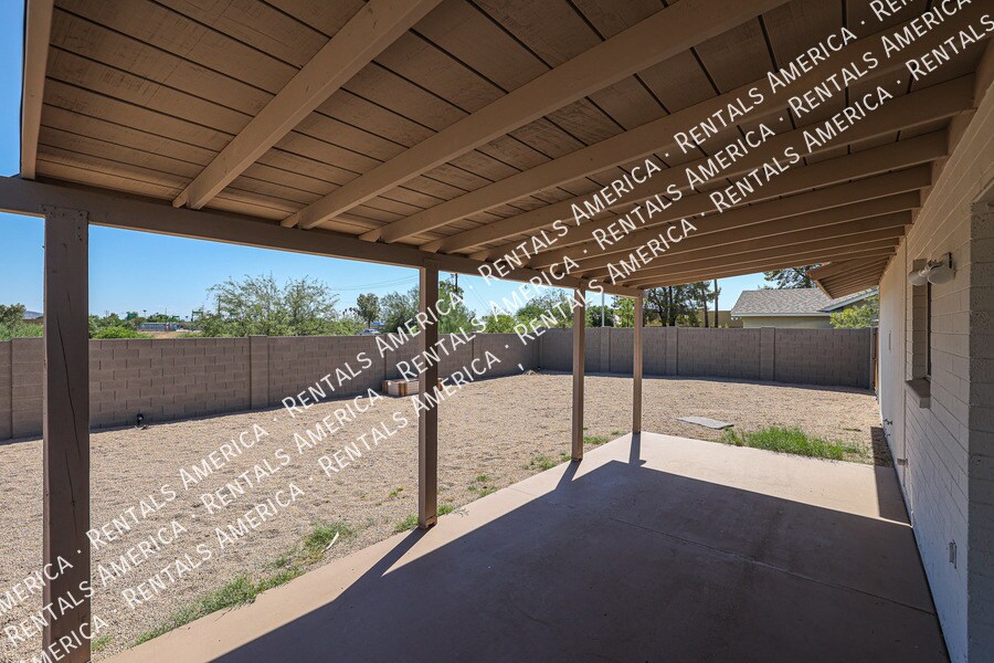 Building Photo - 1453 W Tonopah Dr