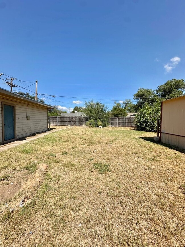 Building Photo - COMING SOON - Large 4 Bedroom Santa Rita H...