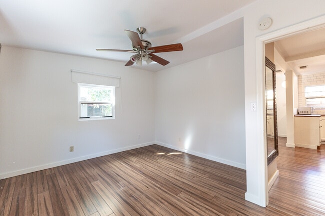 Building Photo - 3418 Greensward Rd