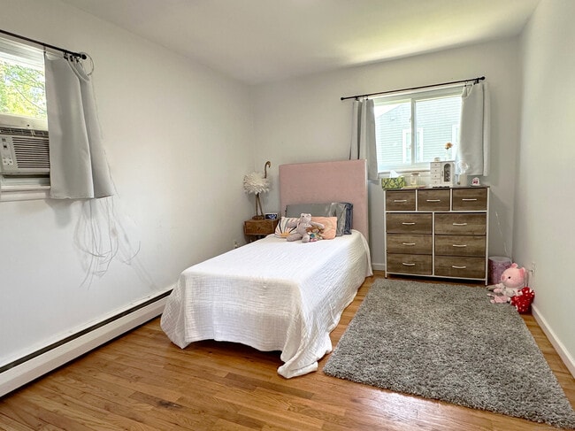 Building Photo - 39 Mohawk Dr