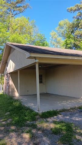 Building Photo - 1918 US-259