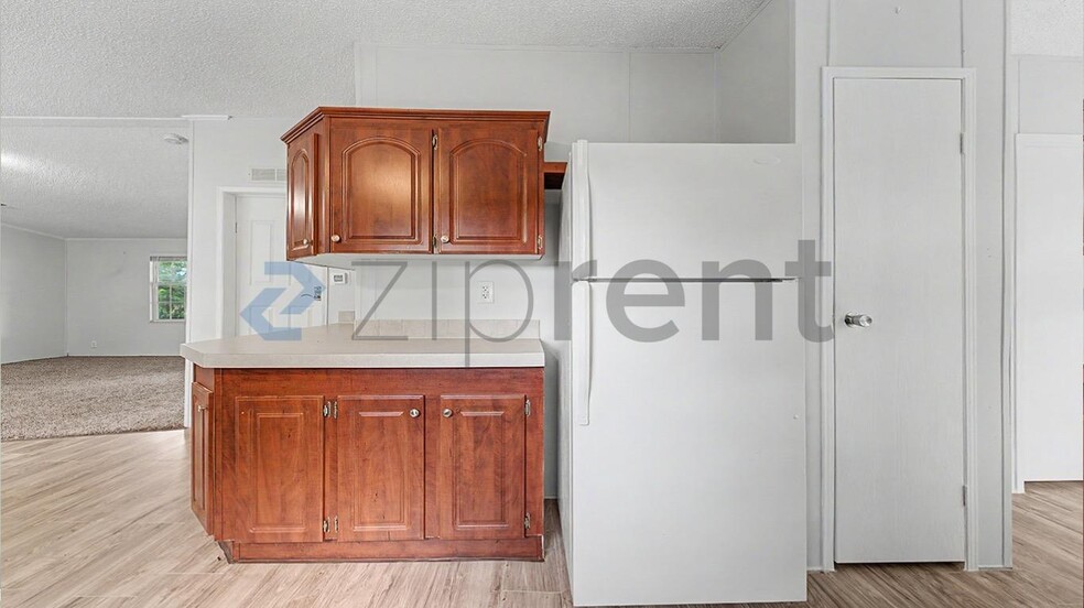 Building Photo - Unit