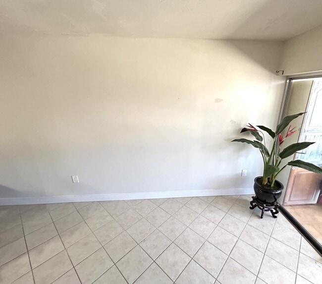 Building Photo - 506 Lori Dr