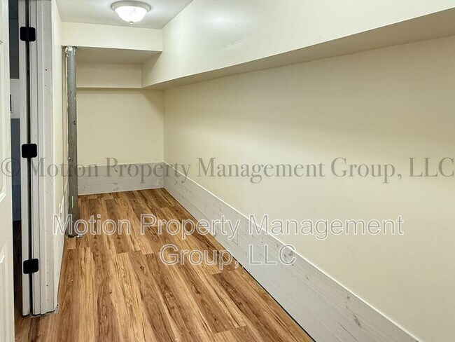 Building Photo - 2502 Little John Trail SE