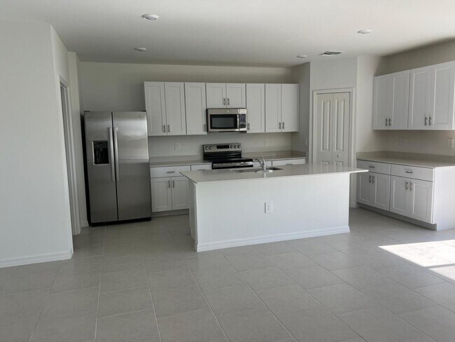 Building Photo - 374 Compese Ave S