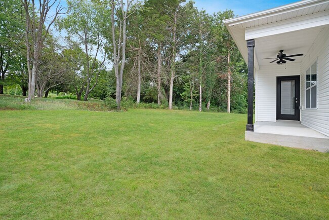 Building Photo - 3601 Westlake Dr