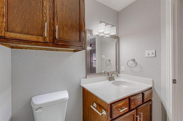 Building Photo - 420 Lucille St