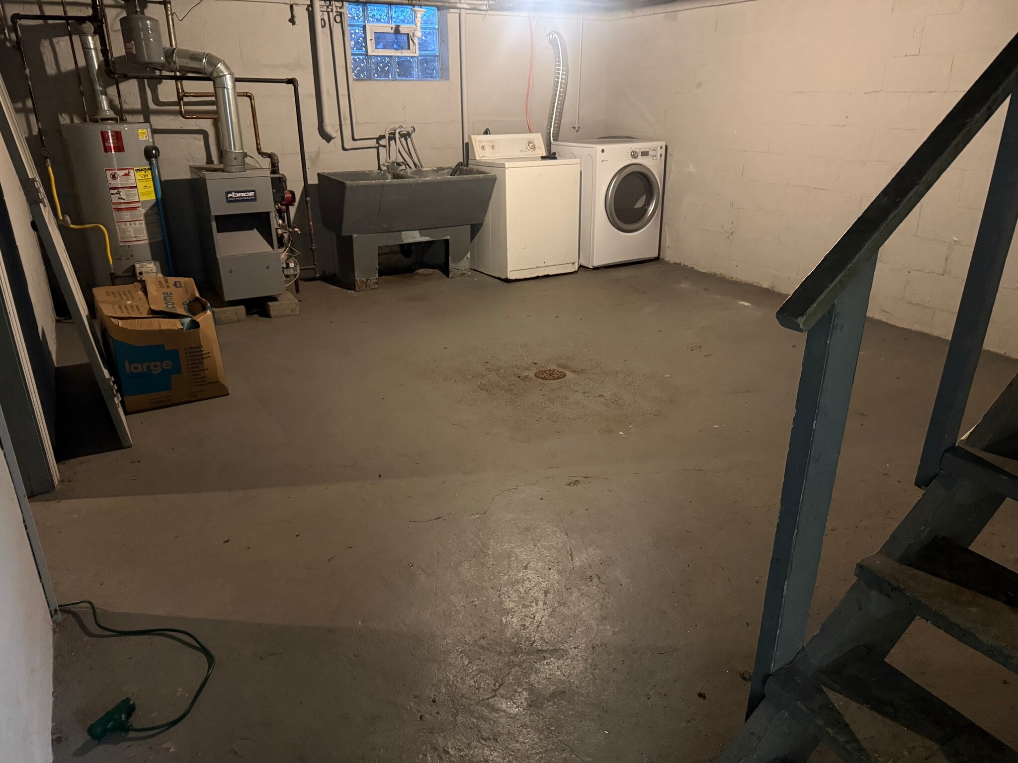 LAUNDRY/BASEMENT - 2 Hodgkiss Dr