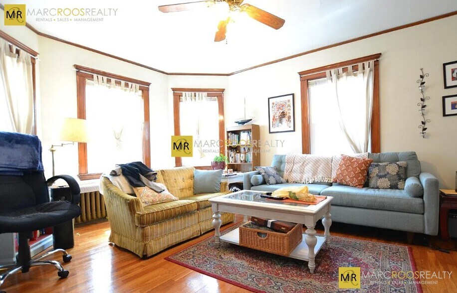 Building Photo - 8 Oliva Rd