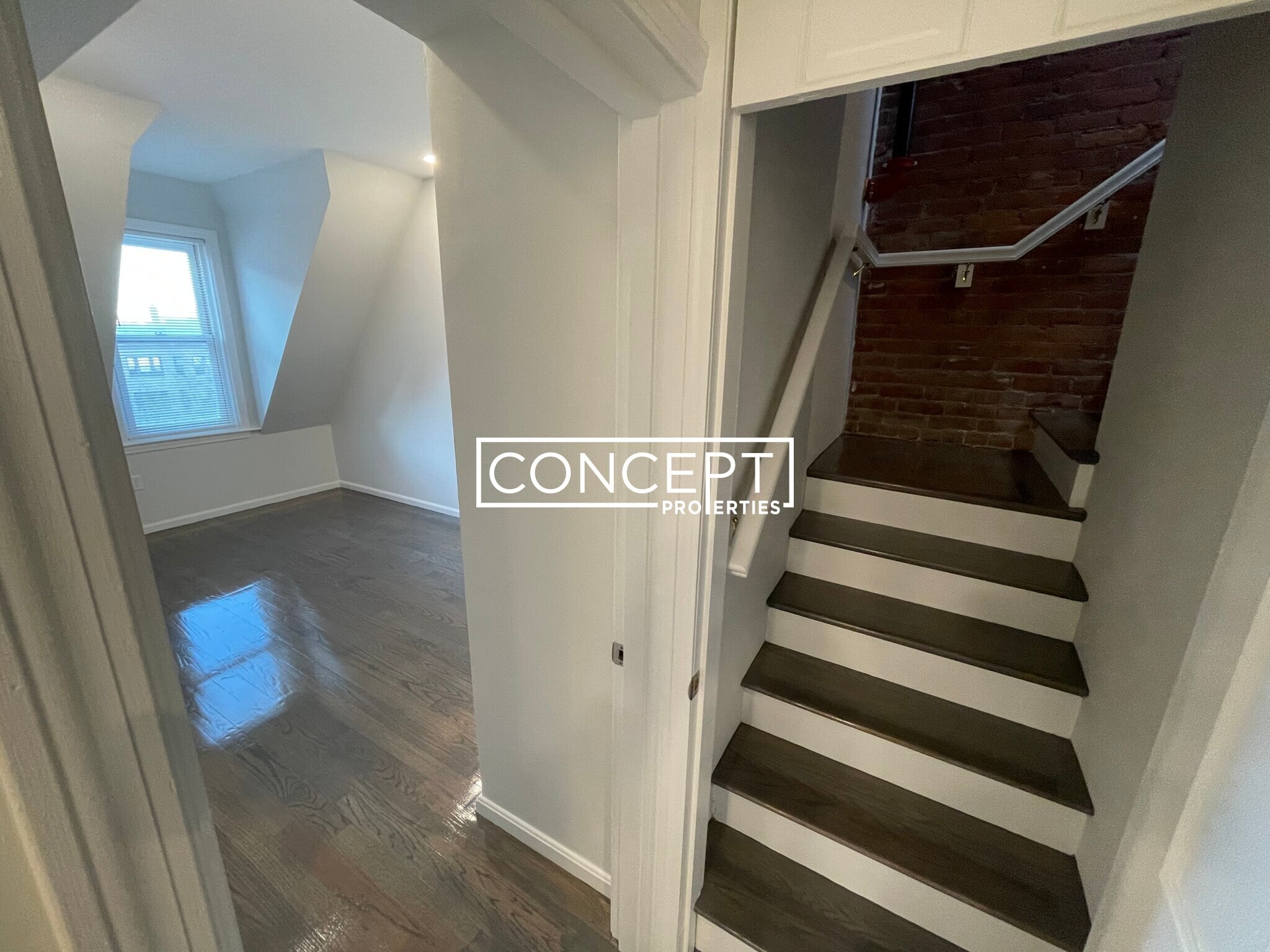 Building Photo - 1406 Beacon St