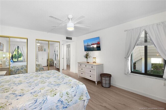 Building Photo - 5111 SE Miles Grant Rd