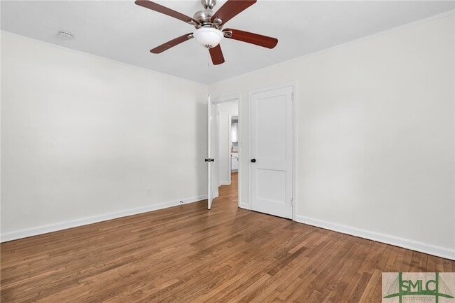 Building Photo - 1305 E 71st St
