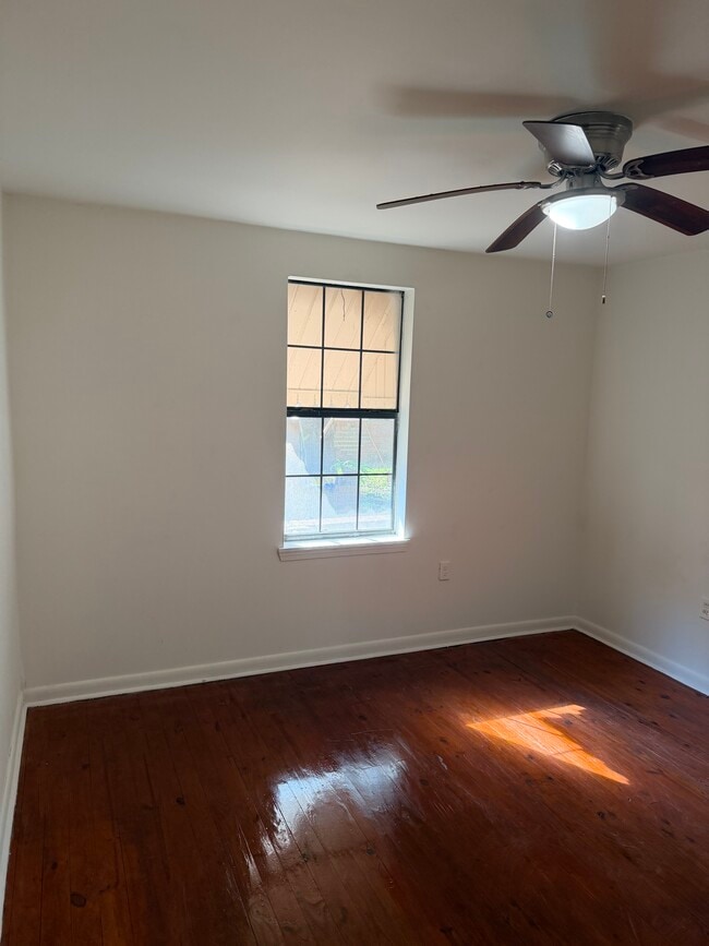 Building Photo - 54 Oakland St