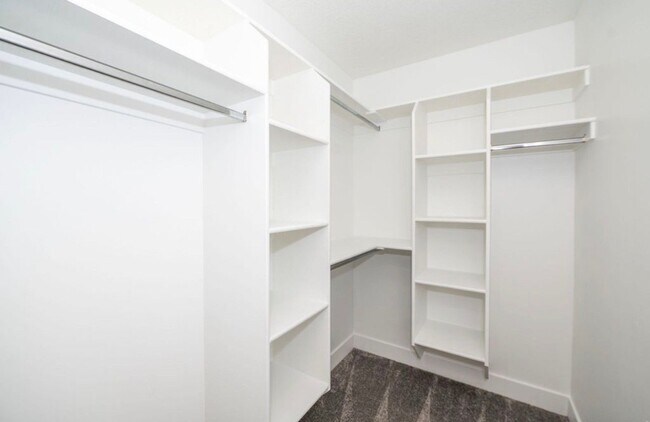 Building Photo - 46 W 460 N