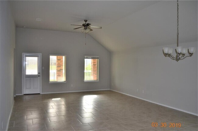 Building Photo - 23718 Piedmont Forest Dr