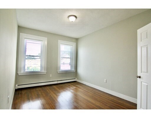 Building Photo - 107 Homestead St