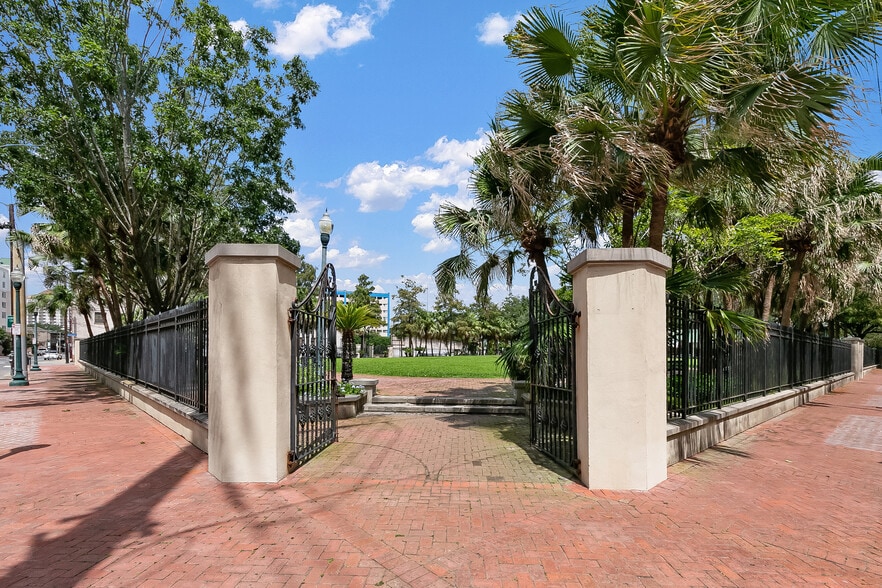 Building Photo - 1111 S Peters St