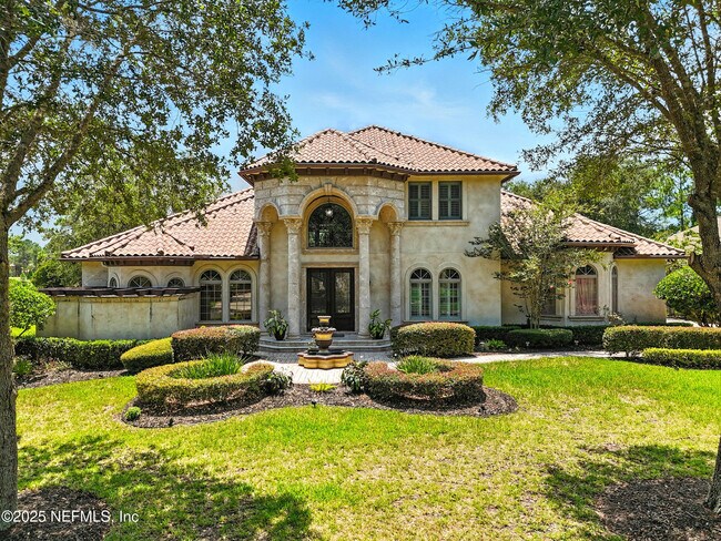 Building Photo - 2061 Crown Dr