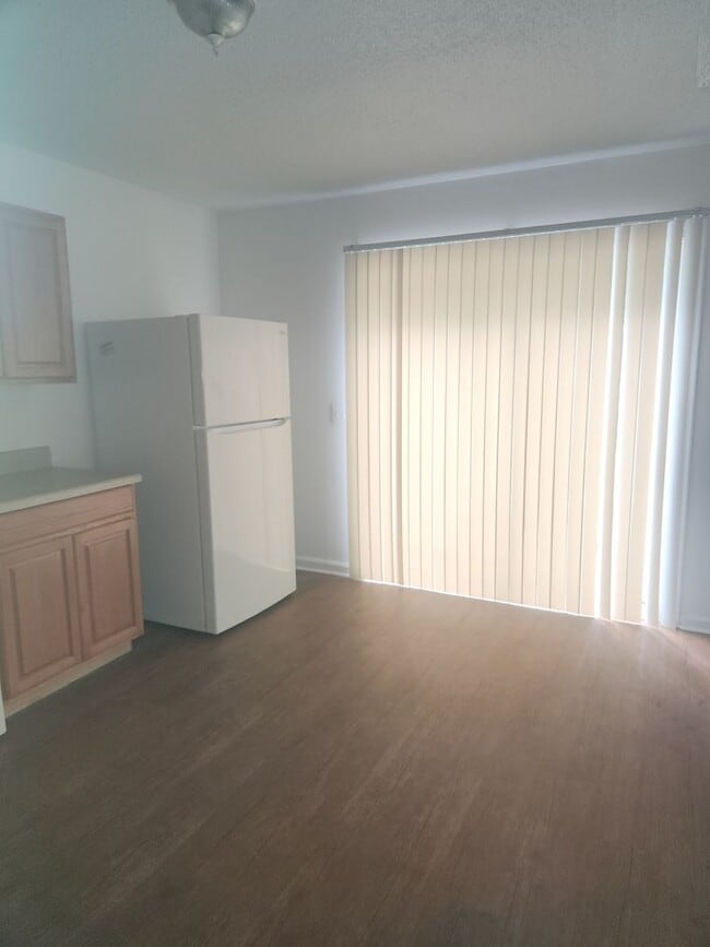 Building Photo - Cute and Cozy 2 Bedroom 1.5 Bath West Colu...