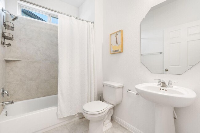 Building Photo - 232 Manassas Dr