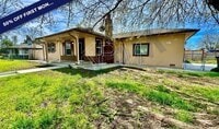 Building Photo - 2037 Lake Dr