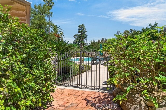 Building Photo - 6190 Hawarden Dr