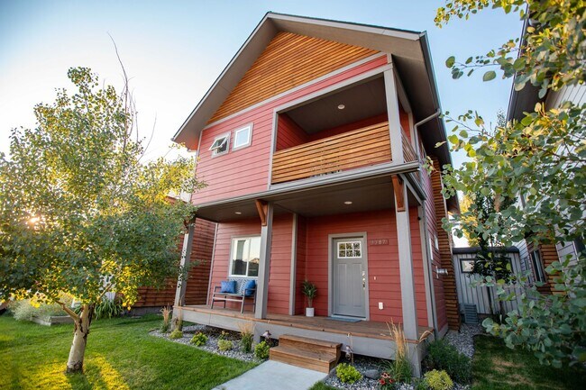 Building Photo - Charming Downtown Retreat: A Unique Blend of Urban Living and Montana Charm in Bozeman