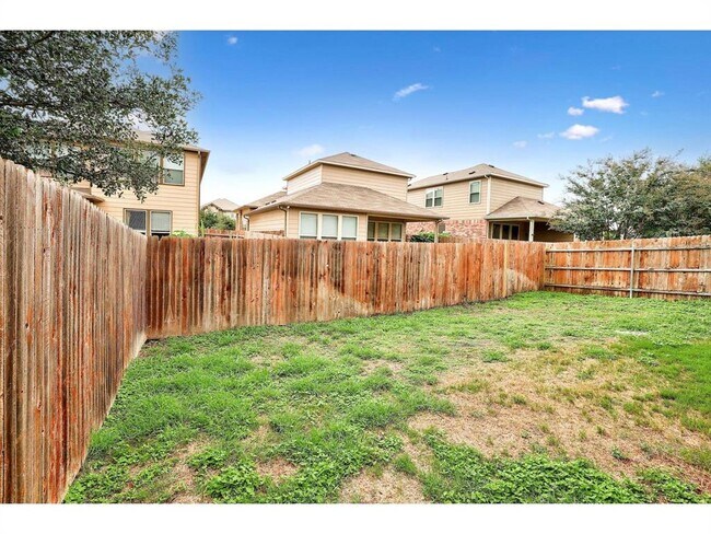 Building Photo - 16021 Travesia Way