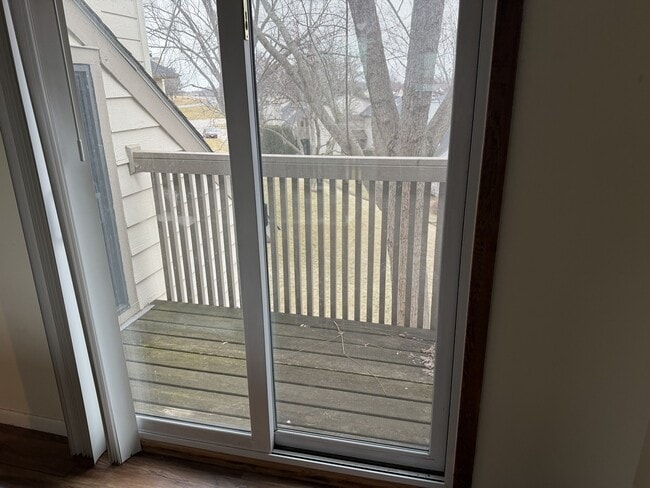 Building Photo - 704 Wakefield Rd