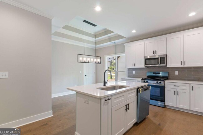 Building Photo - 380 Ansley Dr