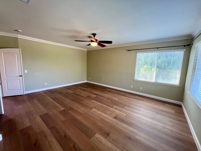 Building Photo - Carlsbad 4 bedroom Stunner on Cul-de-sac w...