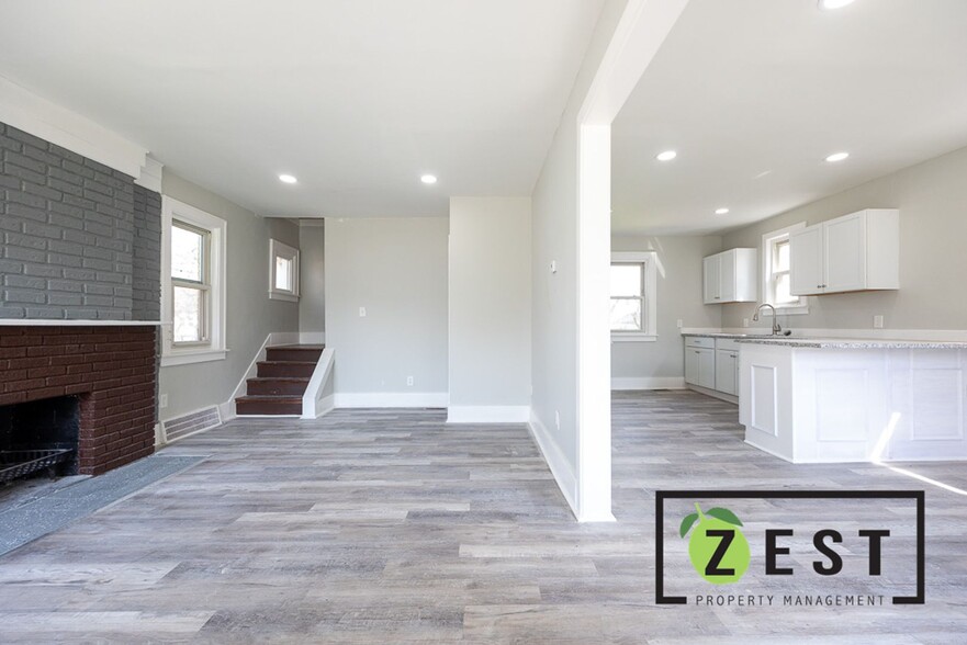 Building Photo - COME SEE!!!! AMAZING HOME!