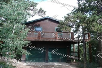 Building Photo - 10 Leon Ln